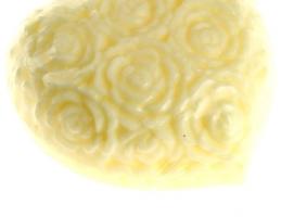 Набор подарочный Цветение: мыльные лепестки (набор 12 шт), мыло сувенирное 60 гр, аромат лимона