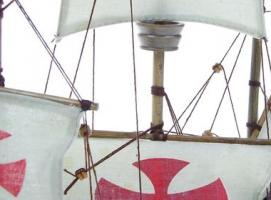 Корабль сувенирный Santa Maria трёхмачтовый, на подставке, с флагами тамплиеров,40х40х8 см 13676