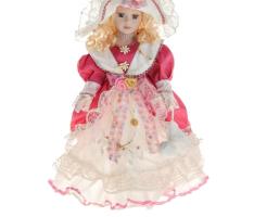 Кукла коллекционная Барышня Юлия в шляпке и кружевном красном платье