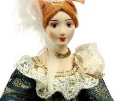 Сувенирная кукла Дама в придворном костюме. нач. 18 в. Европа
