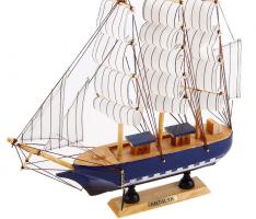 Корабль сувенирный средний - борта синие с белой полосой, каюты, три мачты, белые паруса с полосой