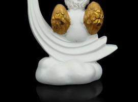 Сувенир Белоснежный ангелочек с позолоченными крыльями на звездочке