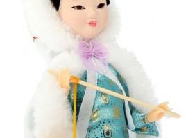 Кукла коллекционная Девочка-китаянка с фонариком