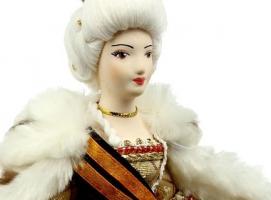 Сувенирная кукла Императрица Екатерина 2