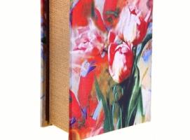 Ключница-книга Красные тюльпаны, обтянута шелком