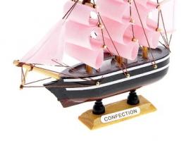 Корабль сувенирный малый - борта с полосой, три мачты, цветные паруса, цвета МИКС