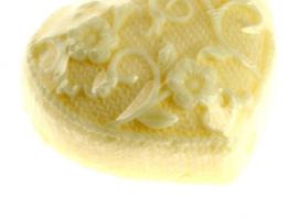 Набор подарочный Ажур: мыльные лепестки (набор 12 шт), мыло сувенирное 60 гр, аромат лимон