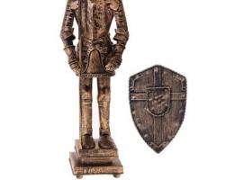 Сувенирное изделие «Рыцарь в доспехах с пикой и щитом»