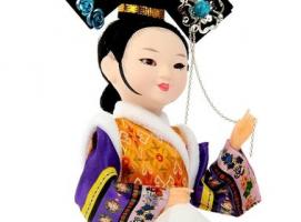 Кукла коллекционная Девочка-китаянка с платочком